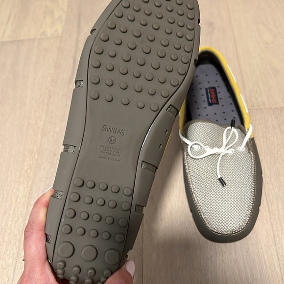 MENS SWIMS 9.5 - Picture 3 of 7